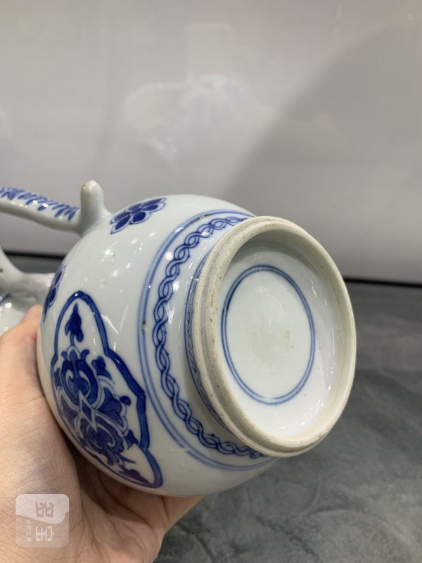 清康熙青花蝶恋花喜上眉梢纹花浇 - 图12